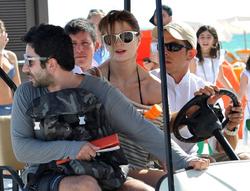 http://img181.imagevenue.com/loc115/th_531178790_Mischa_Barton_Bikini_Candids_on_the_Beach_in_Miami_December_27_2011_098_122_115lo.jpg