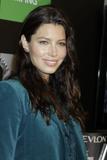 th_81789_JessicaBiel_Debutofhernewcommercial_WalgreensstoreNYC_230511_023_122_143lo.jpg