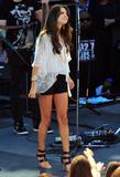 th_68365_celebrity_paradise.com_TheElder_SelenaGomez94_122_149lo.jpg