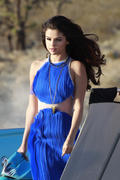 th_529884969_SelenaGomez0304201ShootingaMusicVideoinPalmdale75_122_187lo.jpg