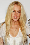 Lindsay Lohan (Линдси Лохан) - Страница 8 Th_30833_celebrity-paradise.com_Lindsay_Lohan_Nu_Pop_001_123_24lo