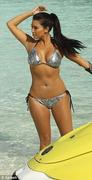th_856114899_329334550_KimKardashianBikini4_122_32lo.jpg