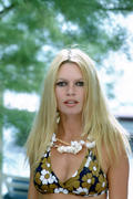 th_17708_tduid300011_MaxTurbatorBrigitteBardot70_123_37lo.jpg