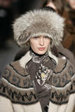 th_36884_CWinberg-HERMES_WCFFW06_1020_122_371lo.jpg
