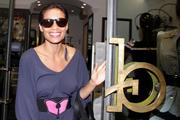 th_76373_RosarioDawsonshoppingatRoccoBarocco21.9.2010_04_122_375lo.jpg