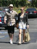 th_72224_Preppie_-_Jessica_Biel_shopping_at_Whole_Foods_in_Brentwood_-_July_4_2009_9678_122_376lo.jpg