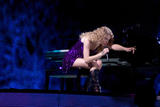 http://img181.imagevenue.com/loc403/th_32699_Taylor_swift_performs_her_Fearless_Tour_at_Tiger_Stadium_042_122_403lo.jpg