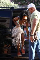 th_557400909_RihannaoutforshoppinginPortoCervo17.7.2012_01_122_548lo.jpg