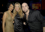 th_41318_celeb-city.eu_Rihanna_2007_American_Music_Awards_101_122_561lo.jpg