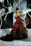 th_19801_md-flip-zone.com-ss07-hc-paris-w-dior-002-yneflrs1_122_598lo.jpg