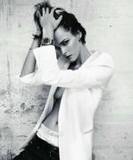 th_808408482_CarmenKass_VogueParisMarch201105_122_88lo.jpg